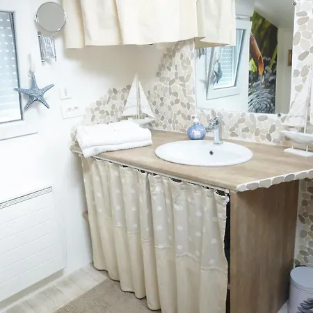 La Tour Aux Tilleuls Guest house